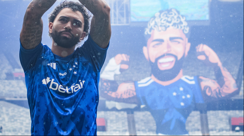 Gabriel Barbosa, o Gabigol, foi apresentado neste sábado (4/1) aos torcedores do Cruzeiro, no Mineirão 