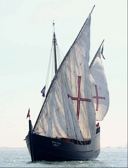 Foi em 1607 que padres jesuítas oriundos de Portugal viajaram pela região entre Pernambuco e Maranhão e se estabeleceram no Delta do Parnaíba. O nome Piauí vem do tupi-guarani (etnia dos indígenas locais), com o significado de rio das piabas, um tipo de peixe da região.