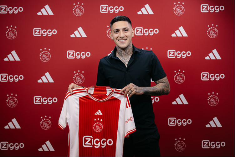 Zagueiro Gastón Ávila tem contrato com o Ajax até junho de 2028 Zagueiro Gastón Ávila tem contrato com o Ajax até junho de 2028