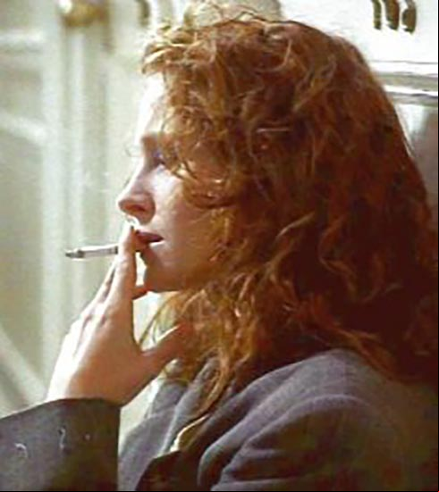 Mais recentemente, o cigarro ainda marcava presença, embora com menos intensidade e sem associação a charme e elegância. Além disso, ou a haver uma resistência a esse tipo de apelo.