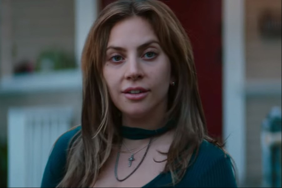Gaga começou a se apresentar no cenário musical de rock no Lower East Side em 2003, e mais tarde matriculou-se na Tisch School of Arts da Universidade de Nova Iorque.