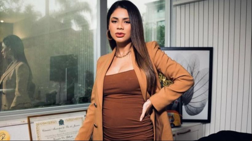 Semanas antes do nascimento de Sofia, Lexa precisou ser internada devido à pré-eclâmpsia e potencial alto risco para a gravidez