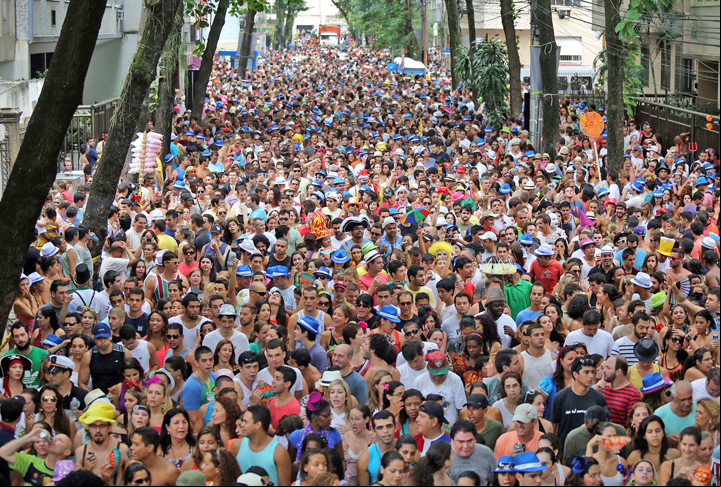 Entre os principais blocos do Rio de Janeiro, estão Amigos da Onça, Bola Preta, Banda de Ipanema, Areia, Bangalafumenga, Filhos de Gandhi, Simpatia é quase amor, Carmelitas, Cordão do Boitatá, Monobloco e Orquestra Voadora.