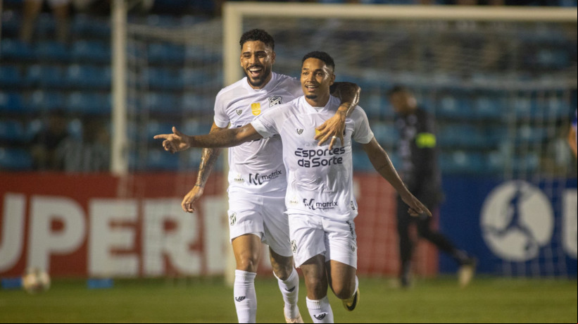 Fernandinho anotou seu primeiro gol com a camisa do Ceará