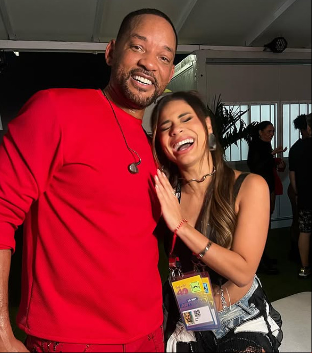 A versatilidade de Lexa não se limita à música, e sua presença na TV só reforça sua popularidade e habilidade de se reinventar. Ela também participou de shows do Vasco da Gama, seu clube de coração, nos estádios do Maracanã e São Januário, no Rio de Janeiro.