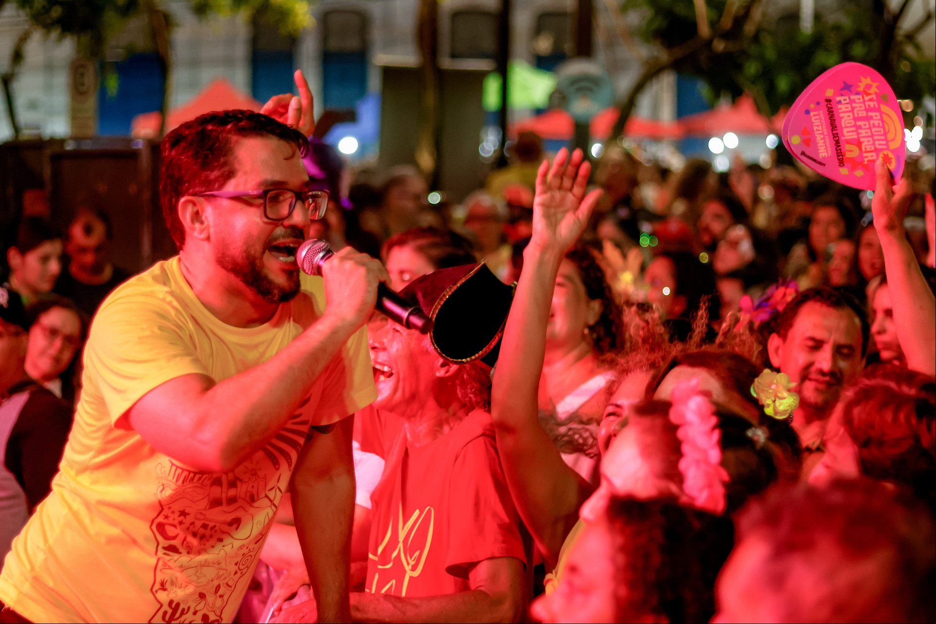 FORTALEZA, CEARÁ, BRASIL- 31.01.2025: Início do Pré-carnaval de Fortaleza, com Show de Jorge Aragão, e show do Luxo da Aldeiana Praça do Ferreira. (Foto: Aurélio Alves/OPOVO)