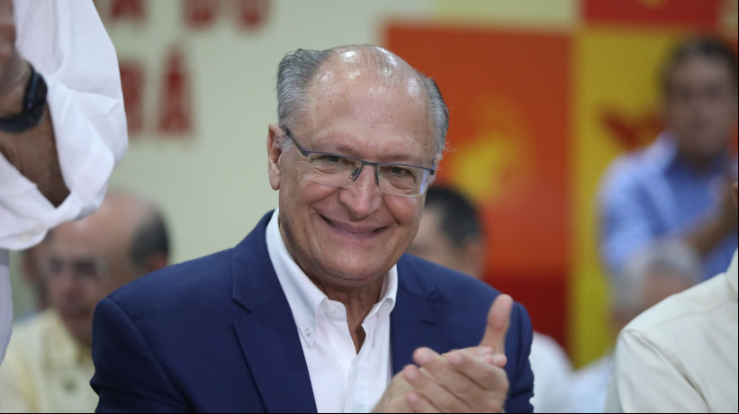 Filiação de 9 deputados ao PSB, com presença de Geraldo Alckmin, em fevereiro de 2025