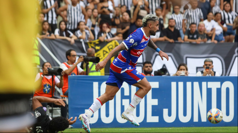 Zagueiro Brítez no Clássico-Rei entre Fortaleza x Ceará, no Castelão, pelo Campeonato Cearense 2025