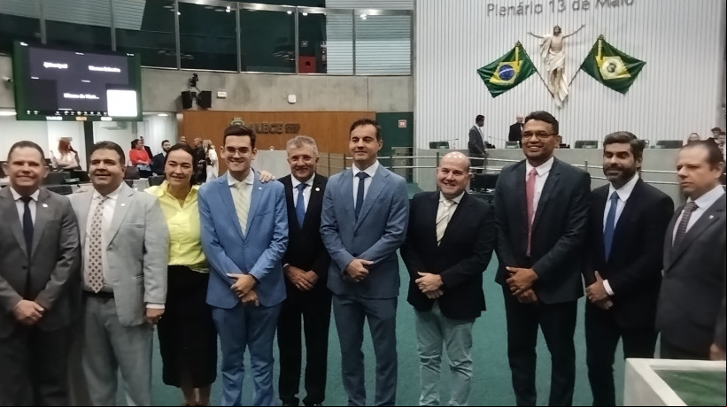 Capitão Wagner e Roberto Cláudio se reúnem com deputados estaduais de oposição