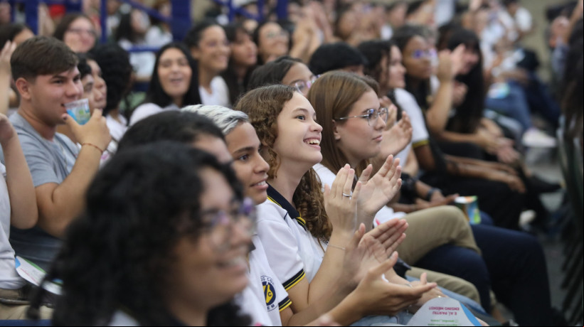 ENCONTRO no Centro de Eventos reuniu cerca de 2 mil alunos
