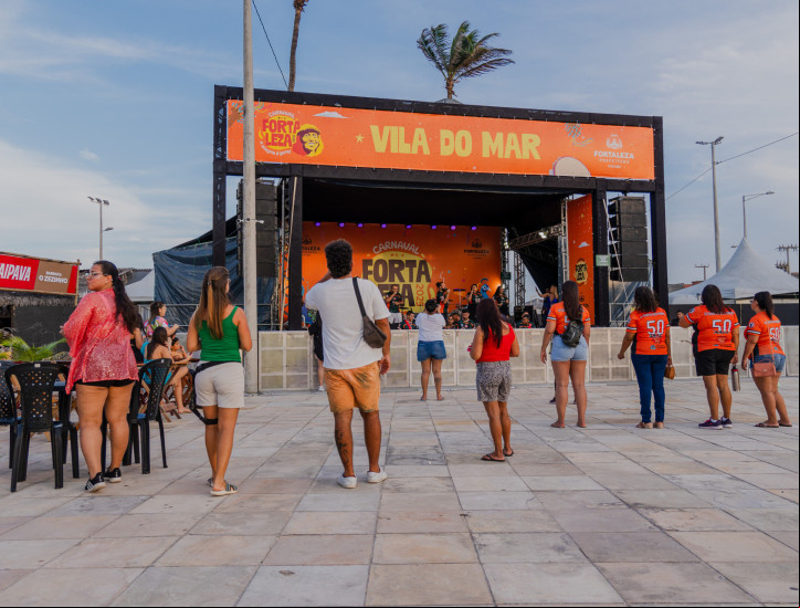 FORTALEZA-CE, BRASIL, 15-02-2025: Pré-carnaval no Vila do Mar, na Barra do Ceará. (Foto: Fernanda Barros/ O Povo)