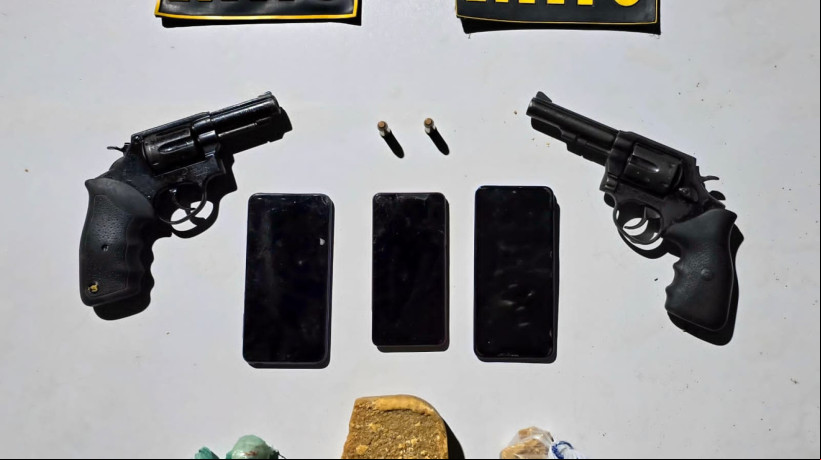 Material foi apreendido por policiais do Raio