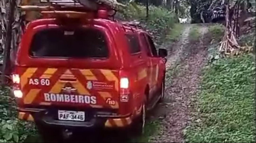Segundo os Bombeiros, a chuva impediu mais fotos 