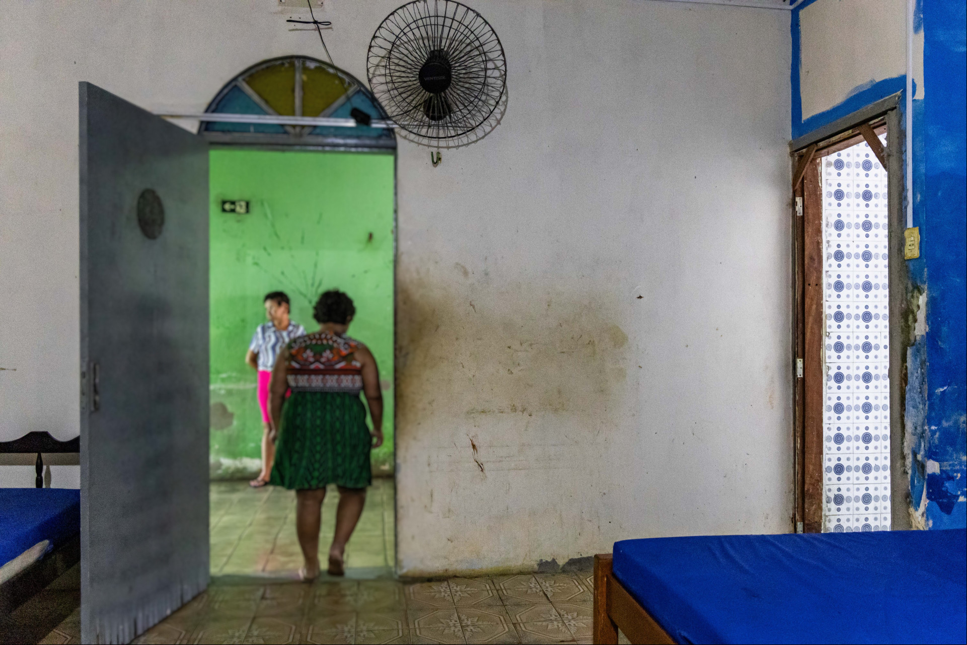 Há três cuidadores para atender 50 pacientes psiquiátricos Há três cuidadores para atender 50 pacientes psiquiátricos
