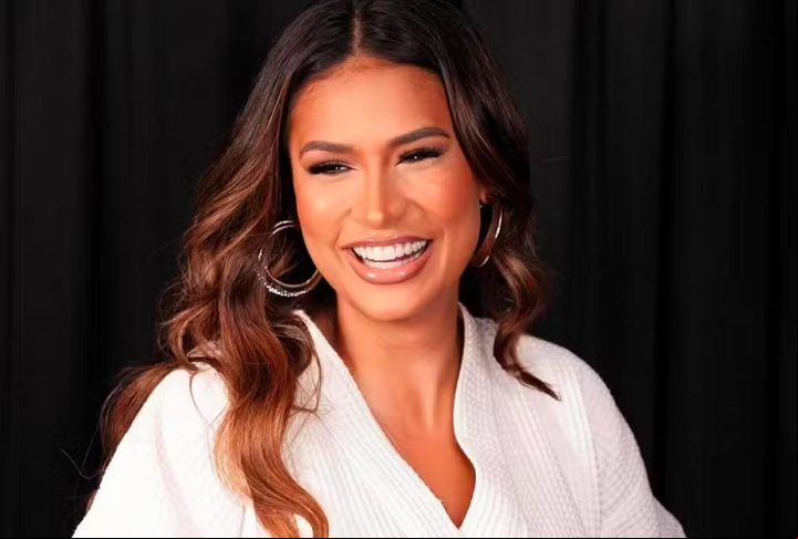Uma das maiores estrelas da música sertaneja brasileira atualmente, Simone Mendes deu uma entrevista reveladora ao canal André Piunti, no YouTube, e falou sobre as dificuldade que ou na infância.