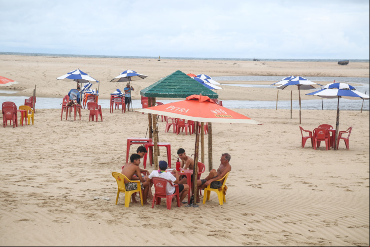 FORTALEZA-CE BRASIL, 01-03-2025 Cobertura sabado de Carnaval em Beberibe e Cascavel barra noca (Foto Joao Filho Tavares O Povo) FORTALEZA-CE BRASIL, 01-03-2025 Cobertura sabado de Carnaval em Beberibe e Cascavel barra noca (Foto Joao Filho Tavares O Povo)