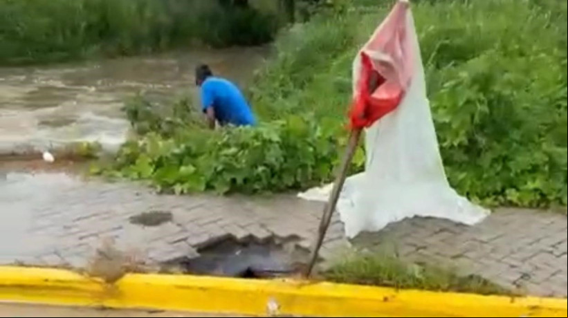 Trecho que caiu na av. Carlos Jereissati