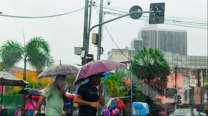 Ceará registrou chuva apenas nos municípios Santa Quitéria (5 mm) e São Gonçalo do Amarante (1 mm)  entre 7 horas de terça-feira, 27, e 7 horas desta quarta-feira, 28