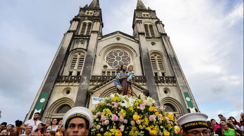 Missa e procissão de São José na Catedral de Fortaleza