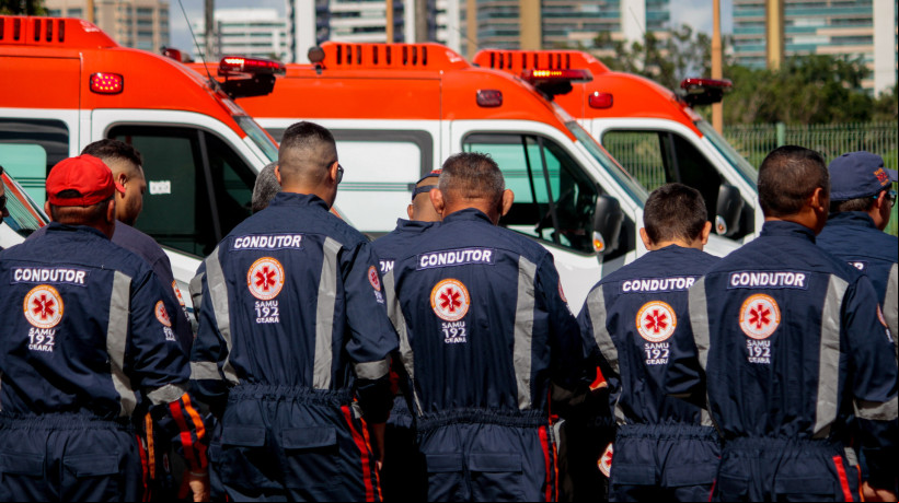 Governador Elmano de Freitas faz a entrega de Novas Ambulâncias para o Samu 192 Ceará com distribuição do equipamento em alguns municípios do Estado
