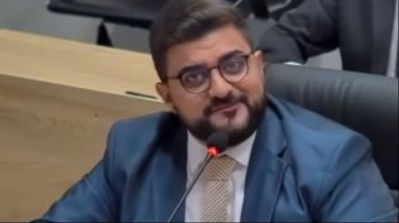 Lukão ironizou André Fernandes durante sessão plenária na Câmara de Juazeiro do Norte