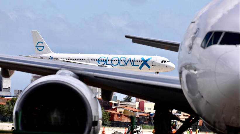 Avião pousou em solo cearense por volta das 9h30 da manhã desta sexta-feira, 28