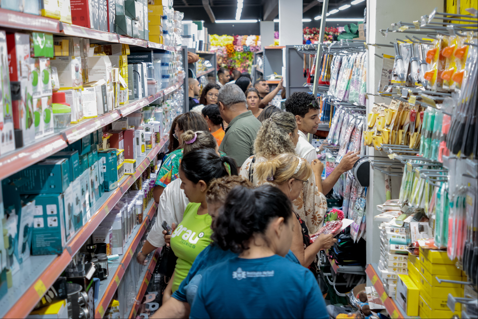 FORTALEZA, CEARÁ, BRASIL- 08.04.2025: Liang. proprientario do Facil Atacado. Abriu uma loja na Avenida Bezerra de Menezes. (Foto: Aurélio Alves/Jornal O POVO)