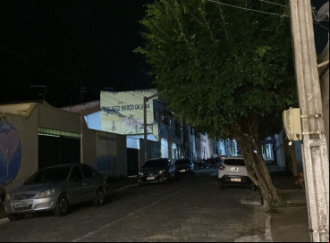 Ruas de Pacatuba registram queda de energia. 