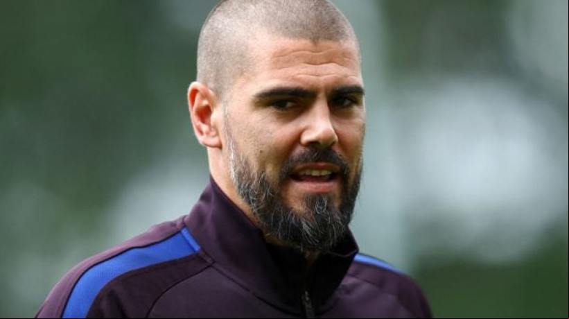 Víctor Valdés assume o comando do Real Ávila e tenta levar time aos playoffs de o