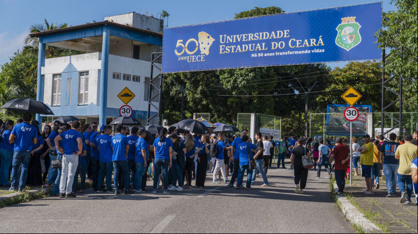 A primeira fase do vestibular 2025.2 da Universidade Estadual do Ceará (Uece) ocorreu neste domingo, 27, em Fortaleza