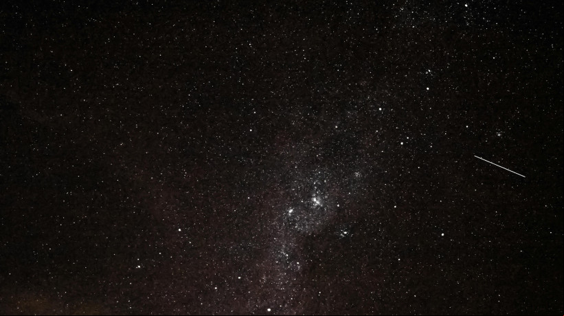 A chuva de meteoros Eta Aquaridas marca o calendÃ¡rio astronÃ´mico do mÃªs de abril de 2025 
