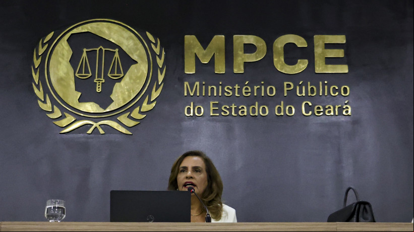 Promotora Ana Cláudio Uchoa afirma que transferência do hospital para a PMCE gera um grande prejuízo para os usuários do Sistema Único de Saúde, o SUS