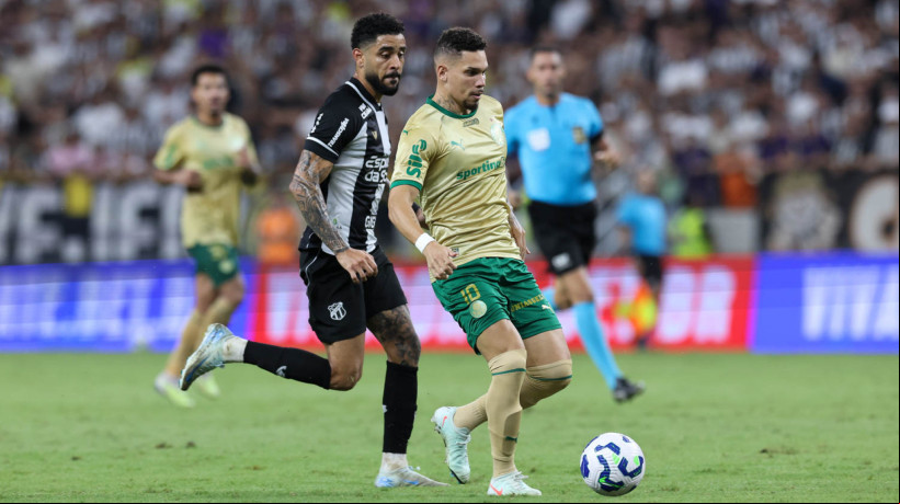 Matheus Bahia foi titular durante o jogo de ida da 3ª fase contra o Verdão 