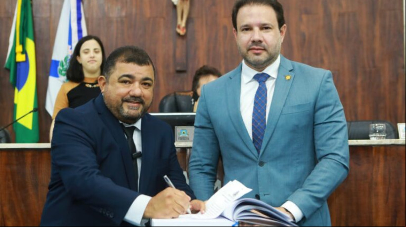 Raimundo Filho (PDT) toma posse como vereador suplente na Câmara Municipal de Fortaleza (CMFor)