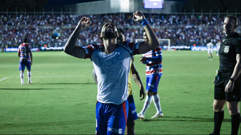 O meia marcou o quinto gol da goleada sobre o Juventude e se emocionou na comemoração