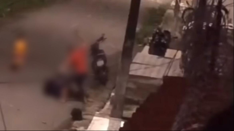 Criança presenciou as agressões contra a mulher em via pública em Maracanaú