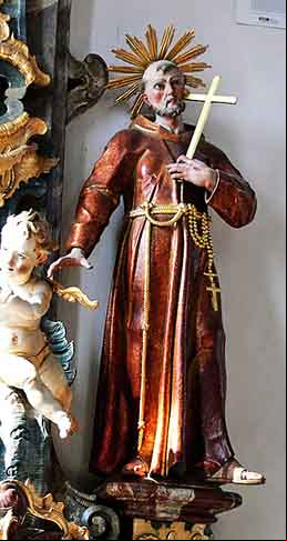 Todos os anos, de 15 de agosto a 29 de setembro, São Francisco de Assis tinha o costume de preparar-se com uma quaresma de oração e jejum para a festa de São Miguel Arcanjo. Em 1224, ele teve a visão do Serafim alado e recebeu os estigmas.