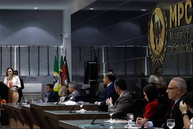 FORTALEZA, CEARÁ, BRASIL- 16..05..2025: Jade Romero, Vice-governadora. Governo do Estado, Alece e Sistema de Justiça promovem cooperação técnica pela proteção de crianças e adolescentes. /Daniel Galber Especial para O POVO)