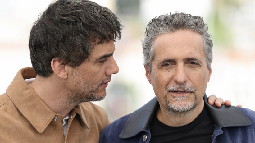 O ator Wagner Moura, protagonista do longa-metragem brasileiro O Agente Secreto, e o diretor Kleber Mendonça Filho