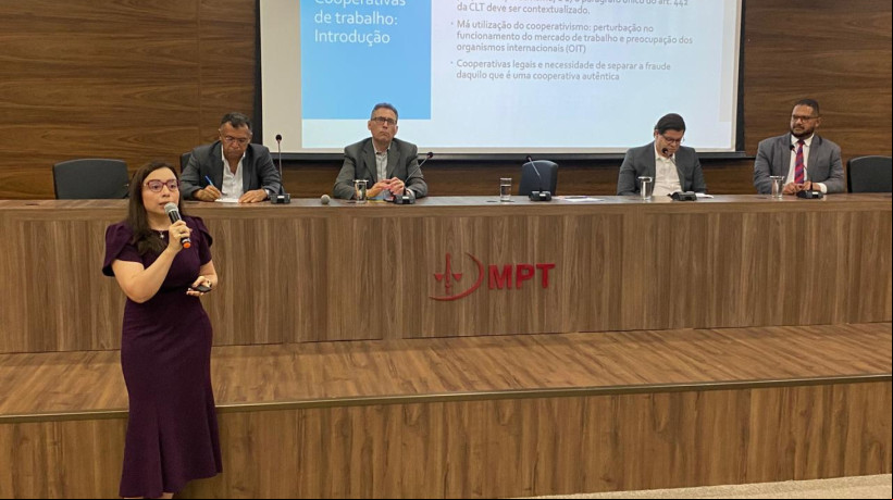 Imagem de apoio ilustrativo. Na foto, a procuradora do trabalho Mariana FÃ©rrer mediando uma audiÃªncia envolvendo as notificaÃ§Ãµes de acidentes envolvendo trabalhadores por aplicativos 