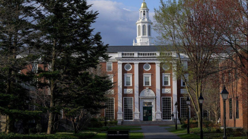 Em um comunicado, Harvard classificou a decisão do governo Trump como 'ilegal' 