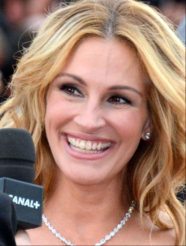 JULIA ROBERTS - Atriz e produtora de cinema americana, nascida em Smyrna, na Geórgia, em 28/10/1967.