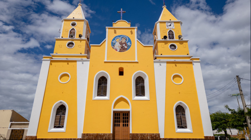 CARIDADE, CEARÁ, BRASIL- 20.05.2025: Vista Aérea de Caridade, Igreja Matriz de Santo Antonio em Caridade.
