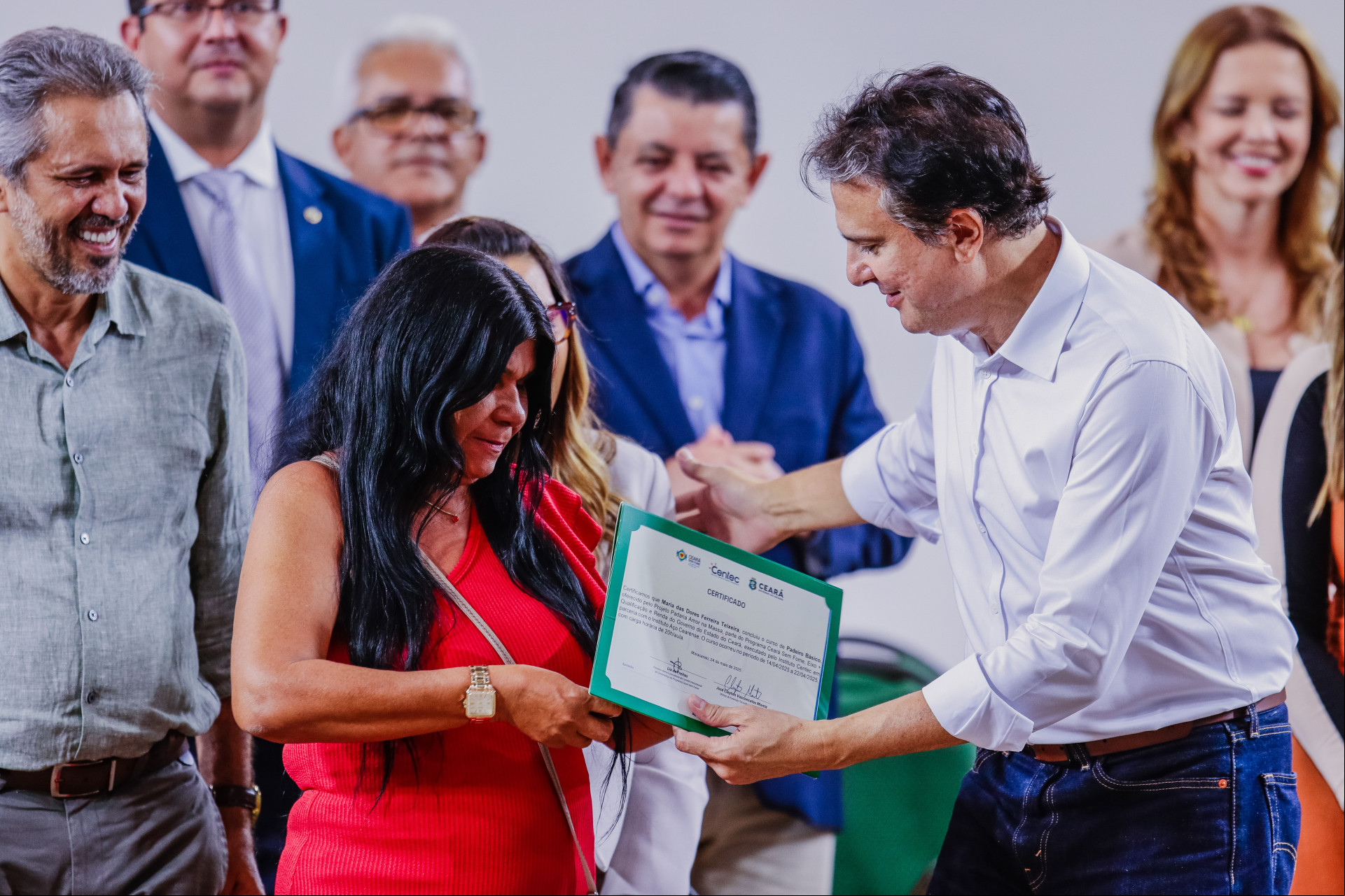 FORTALEZA-CE, BRASIL, 26-05-2025: Visita da primeira-dama do Brasil, Janja Lula da Silva, ao Ceará. Na ocasião, há a entrega das certificações do curso de panficação social, com a presença de autoridades, como Elmano de Freitas, Evandro Leitão e Camilo Santana. (Foto: Fernanda Barros/ O Povo)