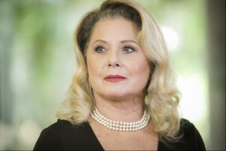 Atriz agora ará a ter um contrato cada novela que fizer