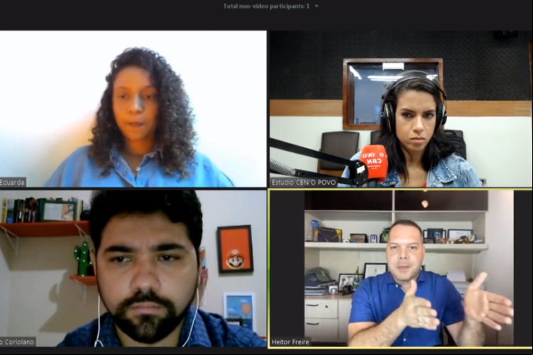 Heitor Freire entrevistado por jornalistas em série da rádio O POVO/CBN com pré-candidatos em Fortaleza