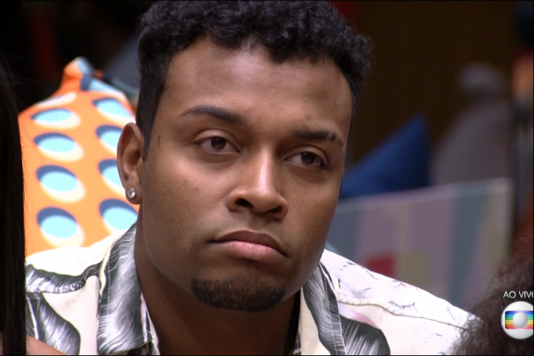 Nego Di poderá ser o terceiro eliminado do BBB21. Brother está em paredão com Sarah e Fiuk. Vote agora: quem você quer que saia do BBB?
