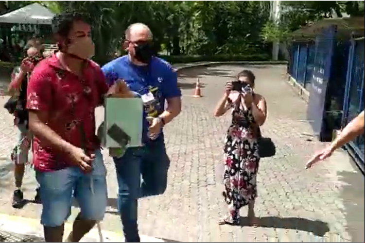 Estudante foi guiado até a entrada na Unifor