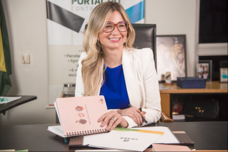 Camily Cruz, atual procuradora-geral, já estagiou na PGE-CE