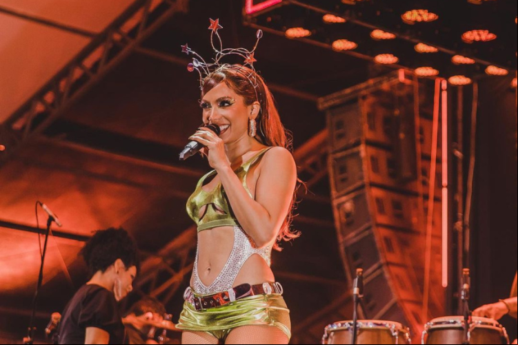 Clarividente Márcia Sensitiva revelou que Anitta pode ficar grávida em 2024